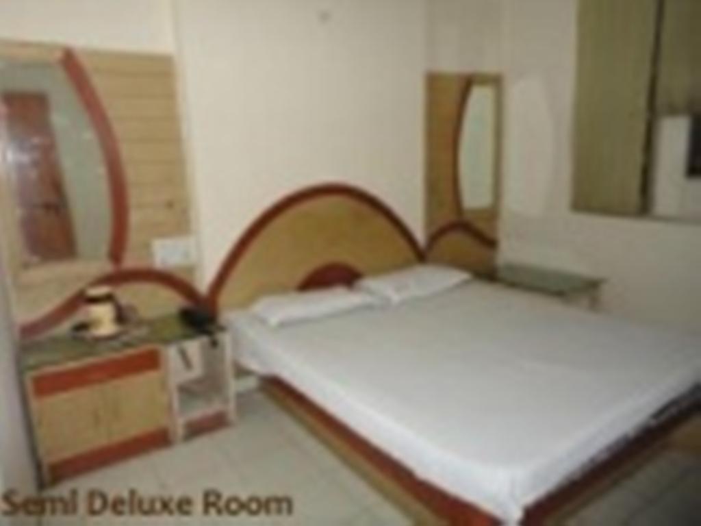 Hotel Hans International Nueva Delhi Habitación foto