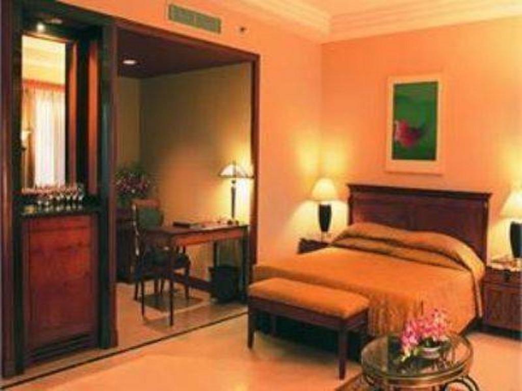 Hotel Hans International Nueva Delhi Habitación foto